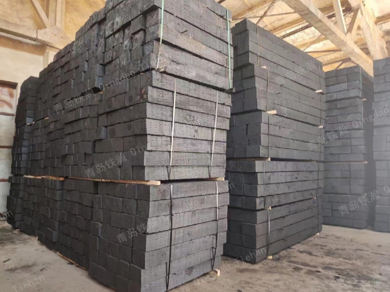 Mine anti-corrosion wooden sleepers