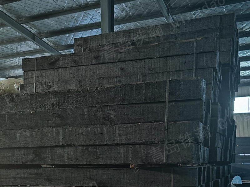 Are the anti-corrosion sleepers laid under the rails in need of maintenance? How many years can it last?