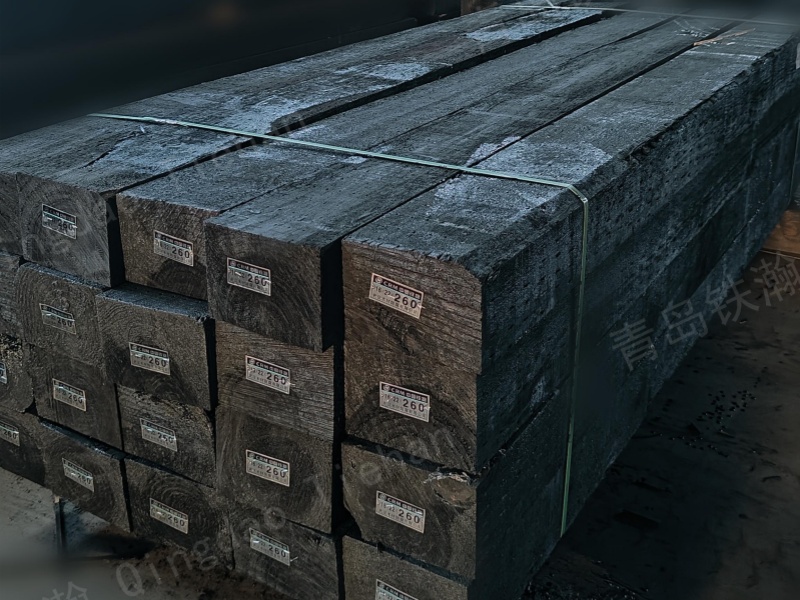 Some sleepers are rooted in mountains and rivers, and some sleepers travel around the world