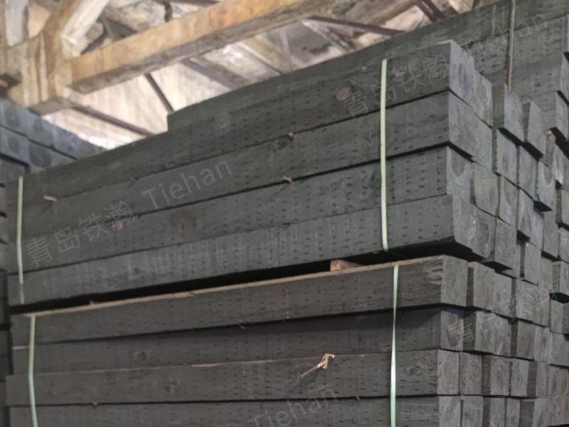 Is it better to use oiled or non oiled garden sleepers?