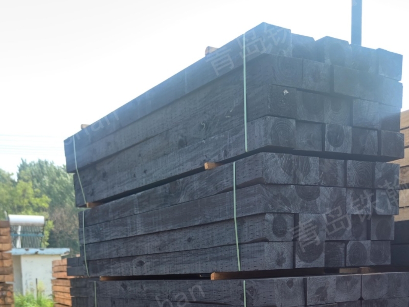 Black piano keys on railways - anti-corrosion sleepers