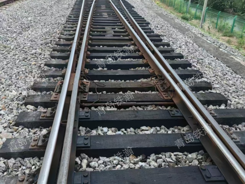 Find a professional manufacturer of oil filled sleepers, with a focus on Qingdao Tiehan Wood Anti corrosion Co., Ltd